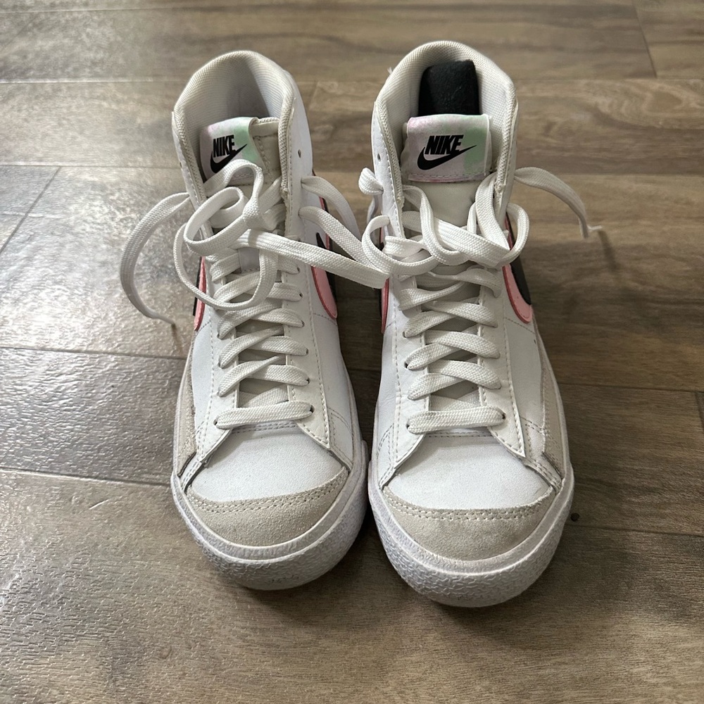 Nike Blazer Mid '77 SE 'Double Swoosh Wht/Arctic Punch